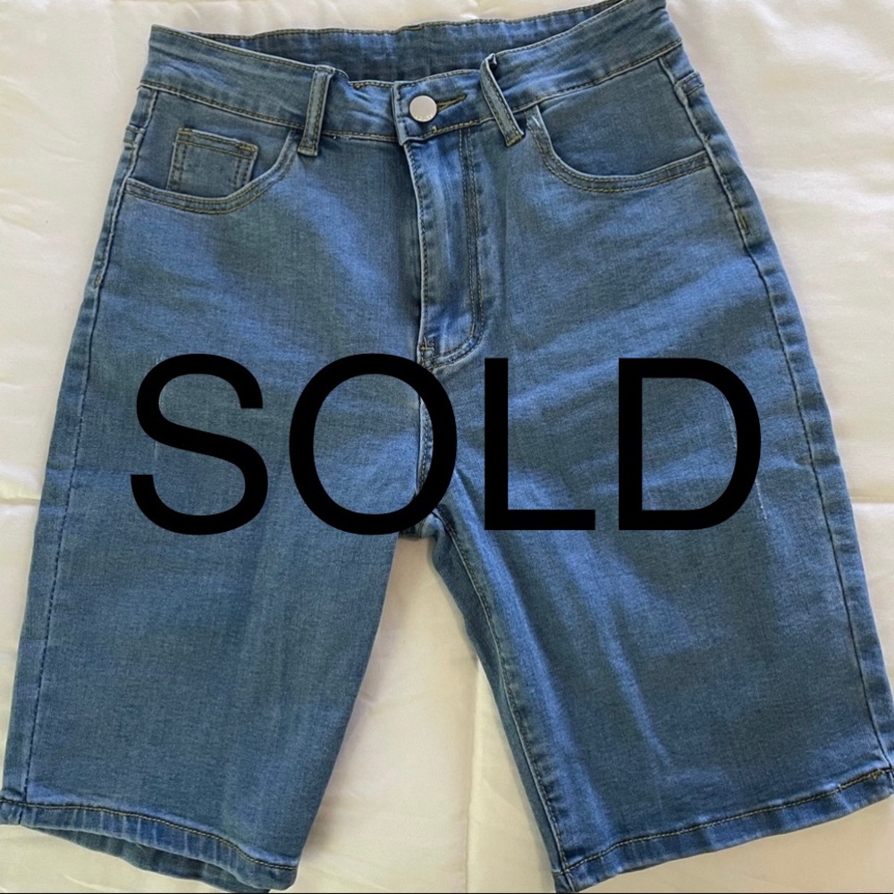 NWOT Long Denim Jean Shorts Bermuda Style Size 4 (S)